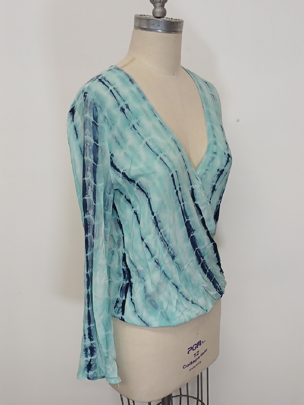 Lovestitch Women's Teal Tie-Dye Wrap Blouse / Small - Picture 3 of 7